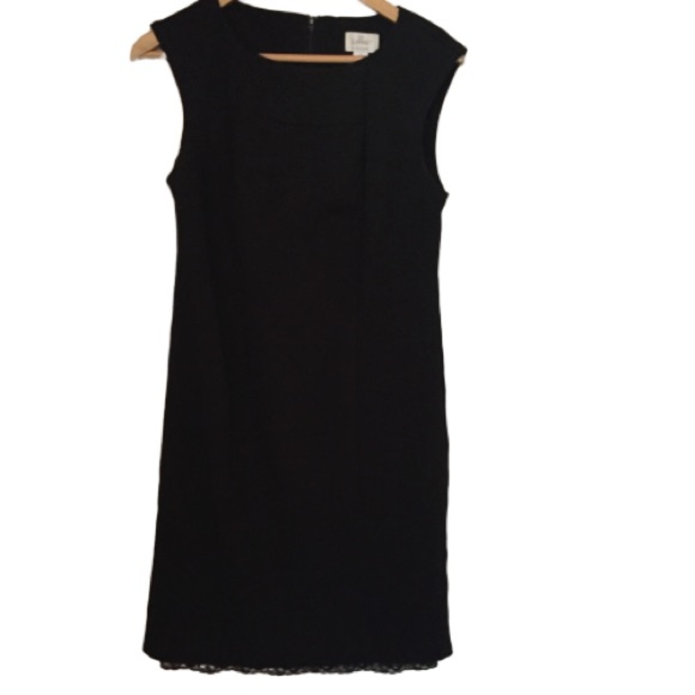 Chico’s So Slimming sheath dress with lace hem 0/S